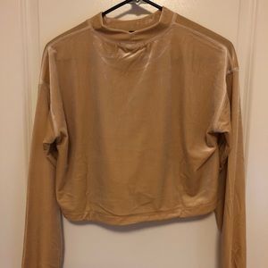 Cream velvet cropped and long sleeve shirt